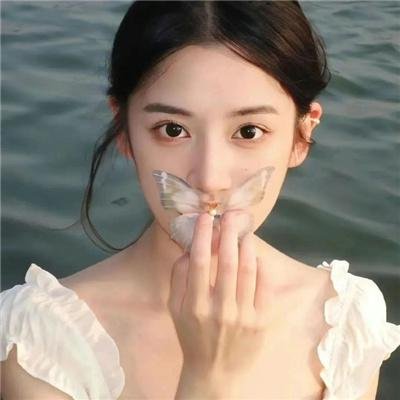 瓶中美人