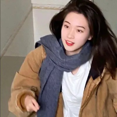 美女荒野逃亡